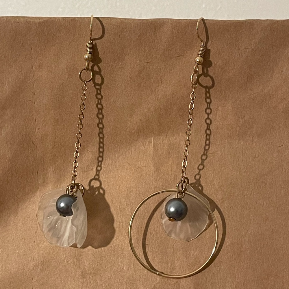 Handmade Asymmetric Acrylic Pearl Stud Earrings
